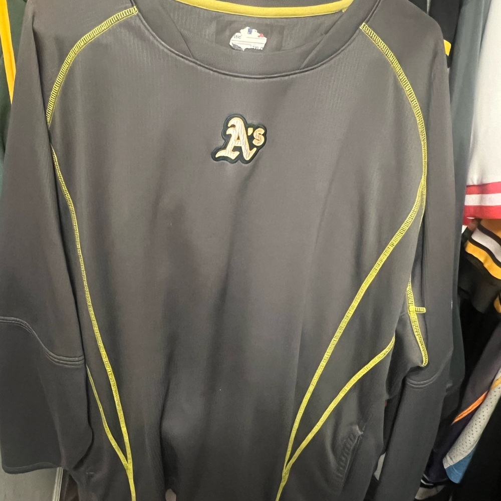 Fanatics 2XL sweatshirts